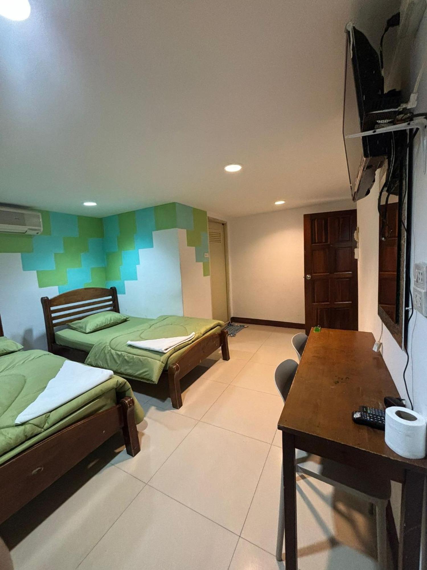 Alsana Hotel Банкок Екстериор снимка