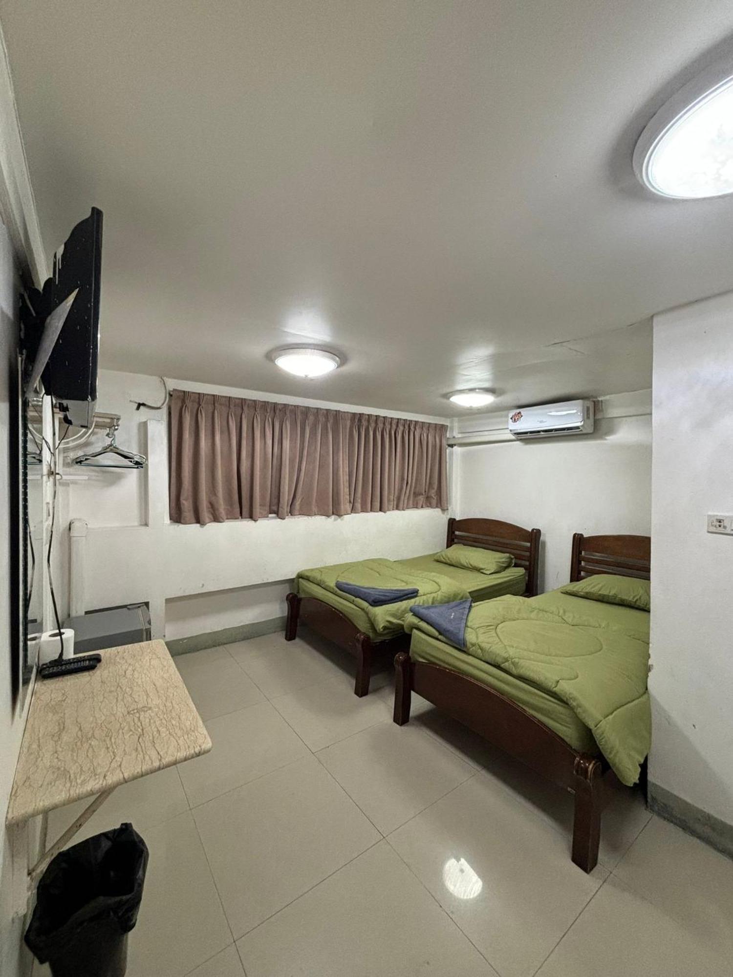 Alsana Hotel Банкок Екстериор снимка