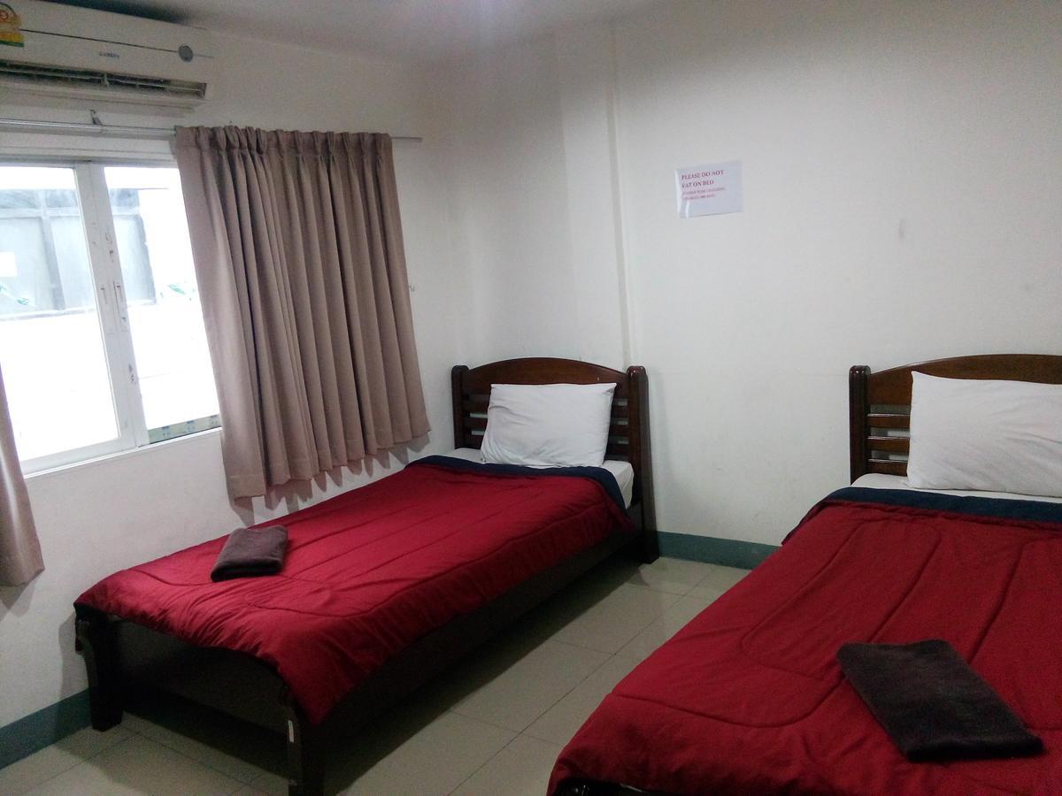 Alsana Hotel Банкок Екстериор снимка