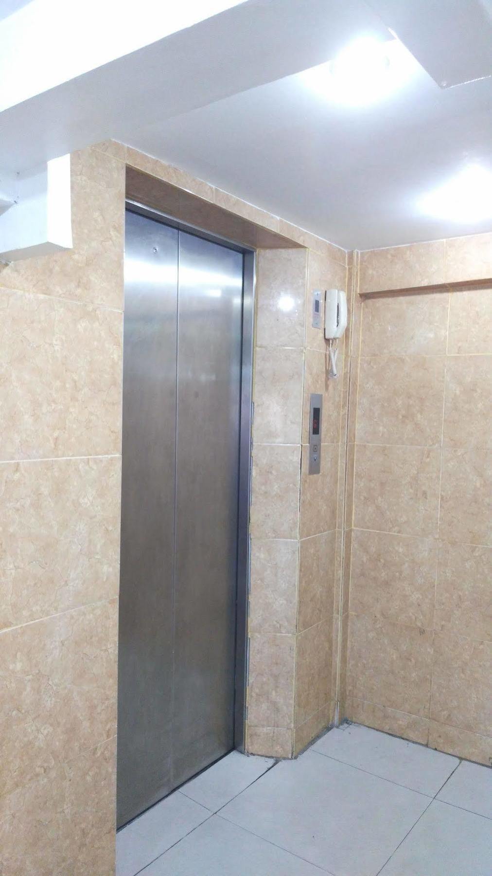 Alsana Hotel Банкок Екстериор снимка