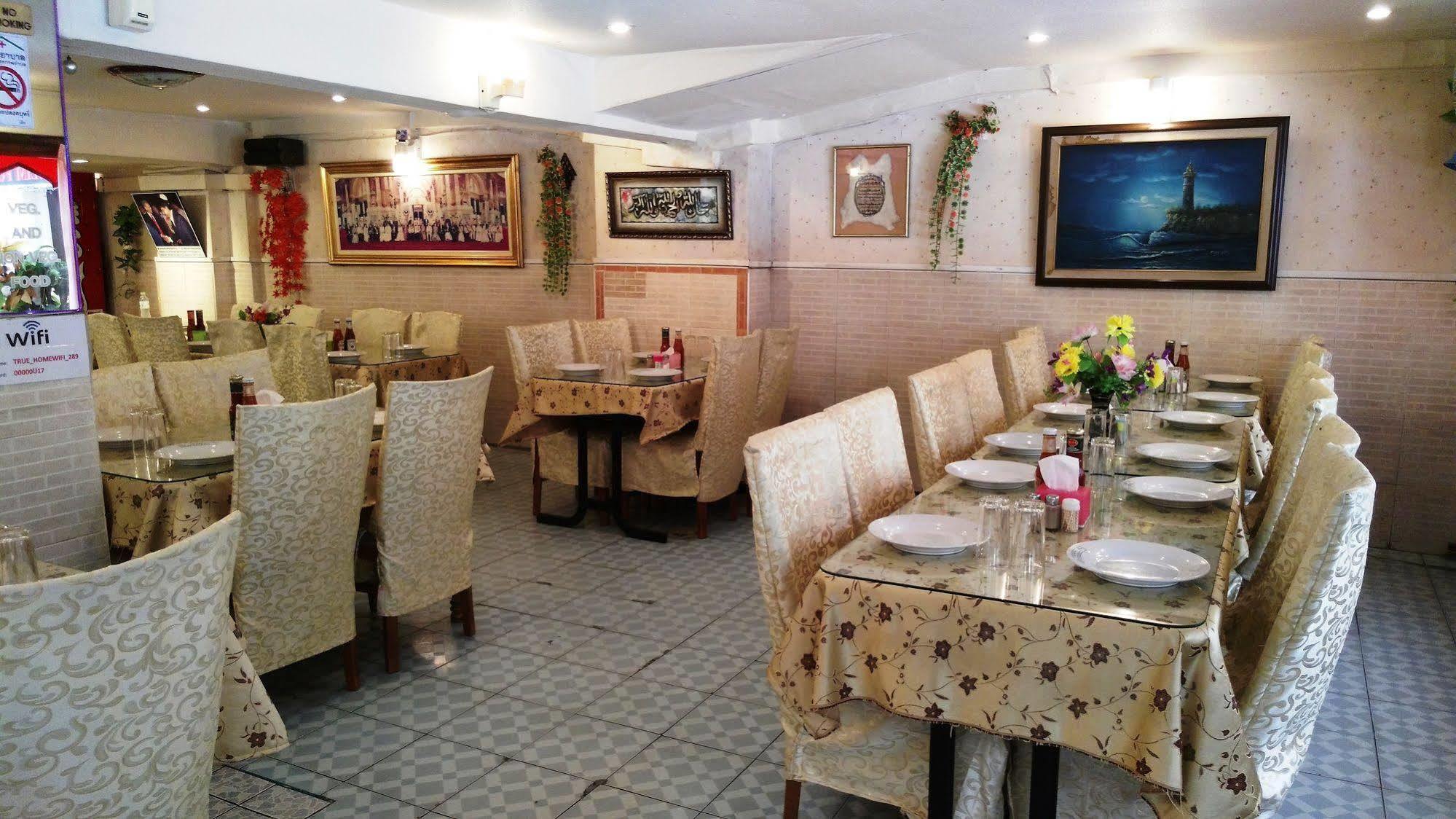 Alsana Hotel Банкок Екстериор снимка
